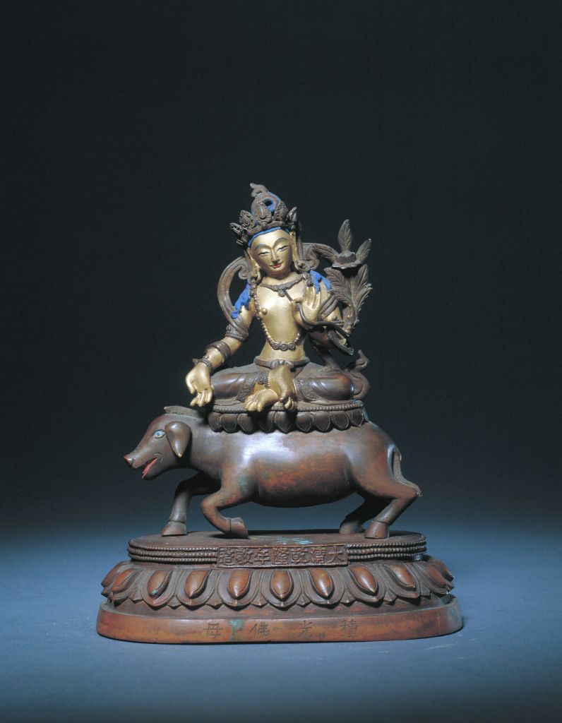 图片[1]-Bronze gilded statue of the mother Buddha with two arms-China Archive